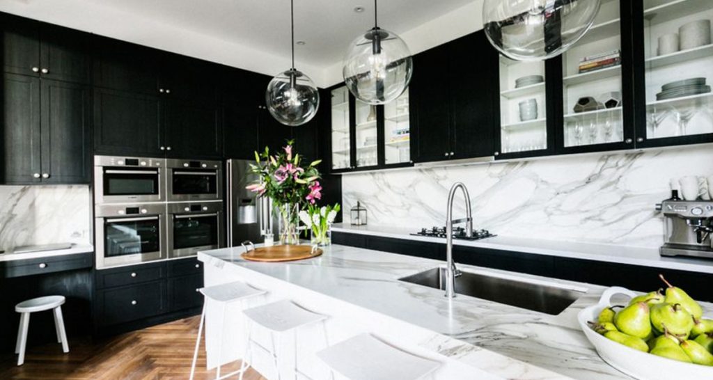 Black and White Colour - kitchen design ideas